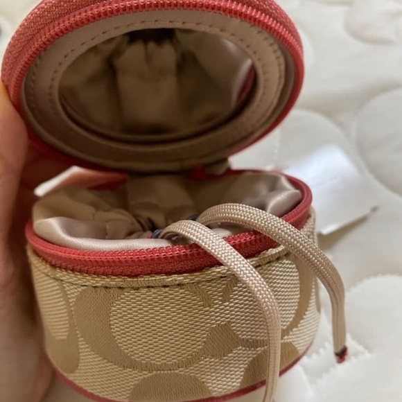 NWT Rare Coach Beauty Jewelry Cosmetic Pouch Case - Picture 5 of 10